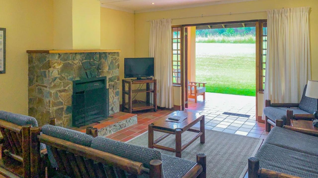 Wits End Mountain Resort Champagne Valley Экстерьер фото