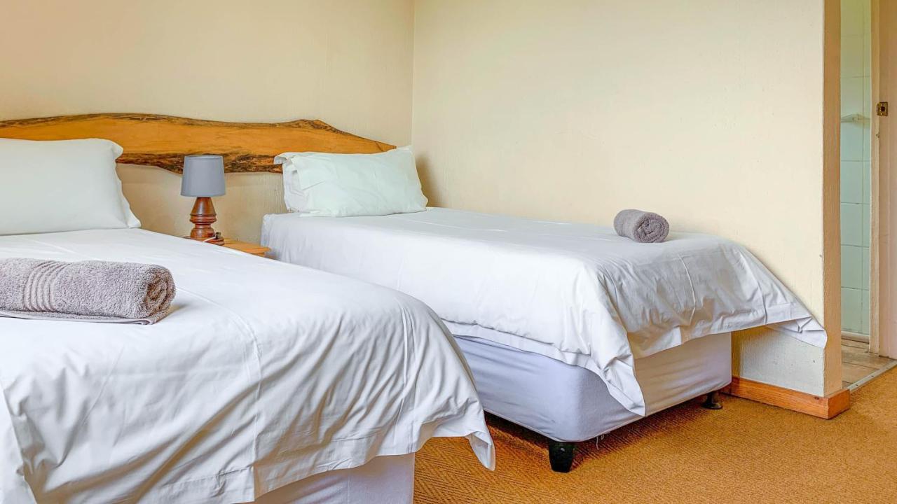 Wits End Mountain Resort Champagne Valley Экстерьер фото
