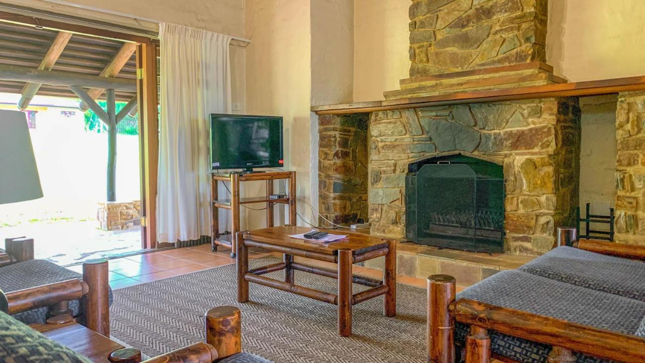 Wits End Mountain Resort Champagne Valley Экстерьер фото