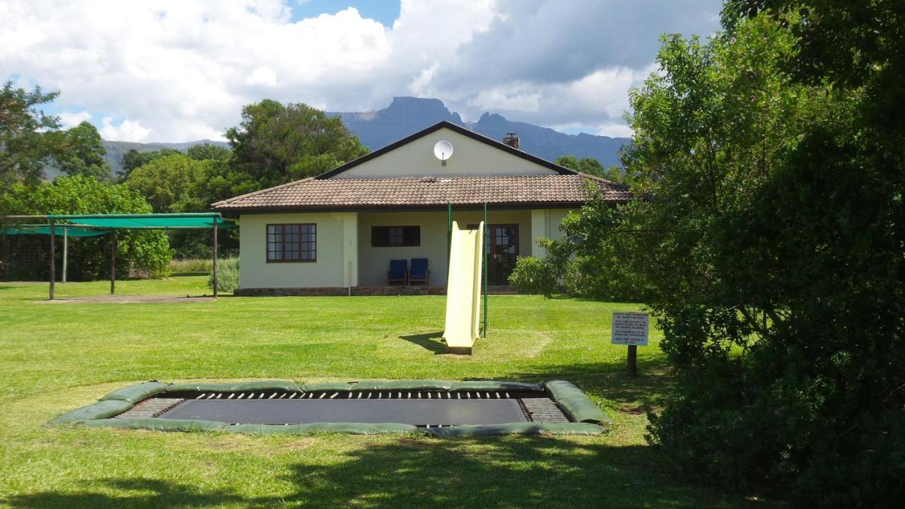 Wits End Mountain Resort Champagne Valley Экстерьер фото