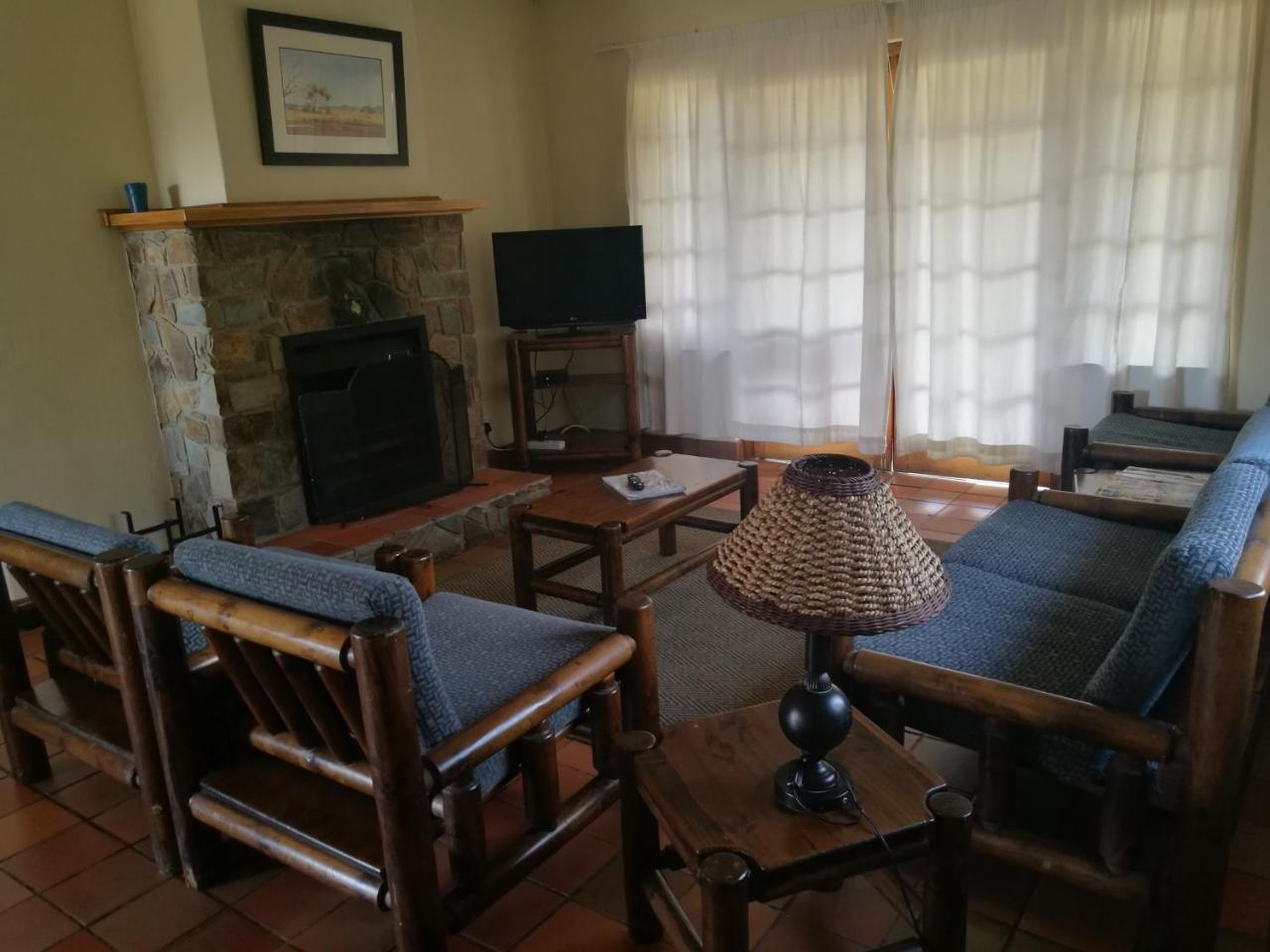 Wits End Mountain Resort Champagne Valley Экстерьер фото