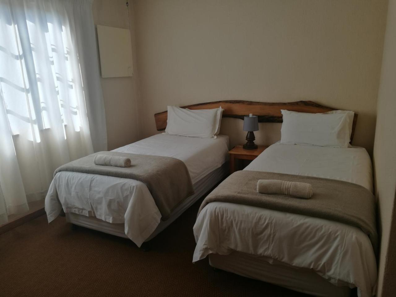 Wits End Mountain Resort Champagne Valley Экстерьер фото
